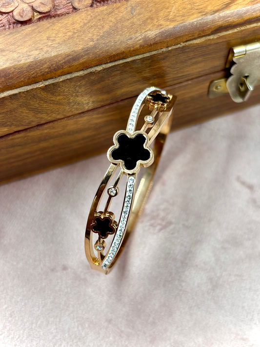 Anti-Tarnish Fashion Bracelet – Water-Safe Daily Wear