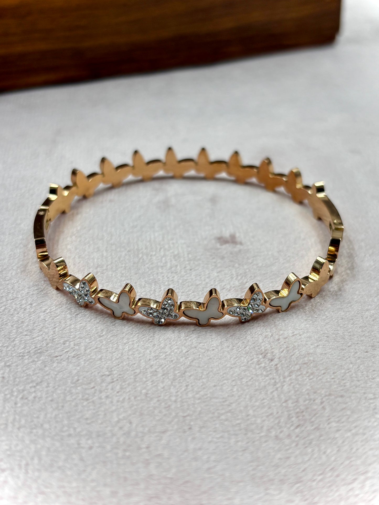 Rose Gold Bracelet for Women β Waterproof & Anti-Tarnish