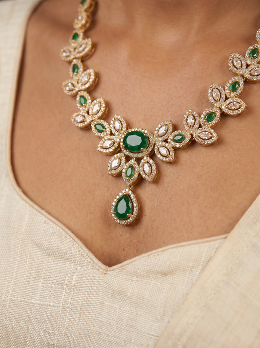Antique Kundan Green Necklace Set