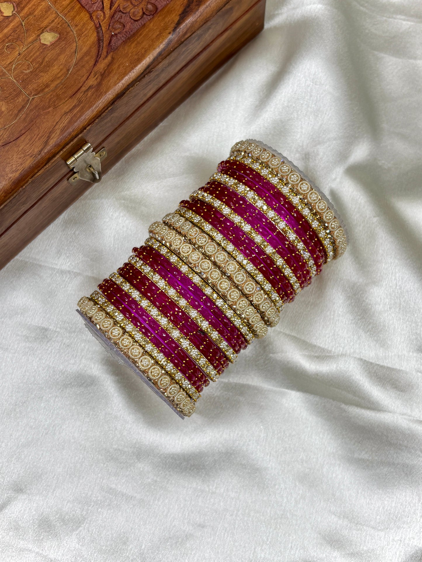 Rani Raindrop Glass Bangles Set