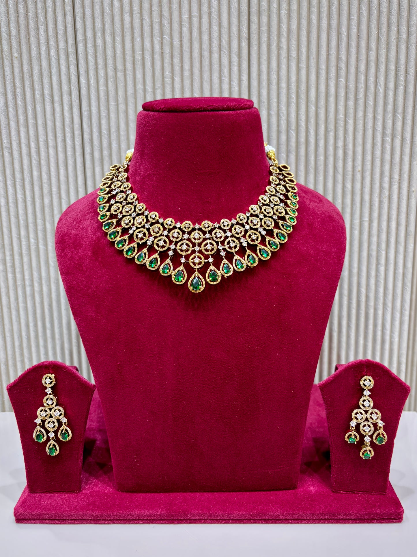 Green Antique AD Choker Necklace