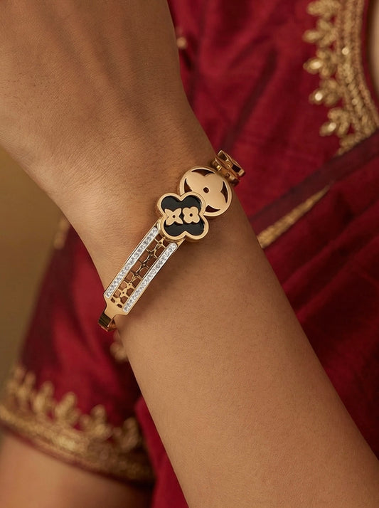 Classic Rose Gold Bracelet – Waterproof & Skin-Friendly