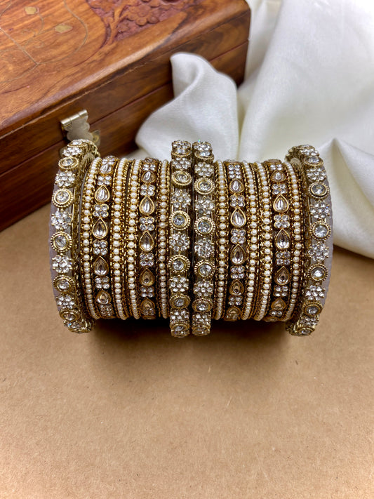 Antique Style Kundan Diamond Set