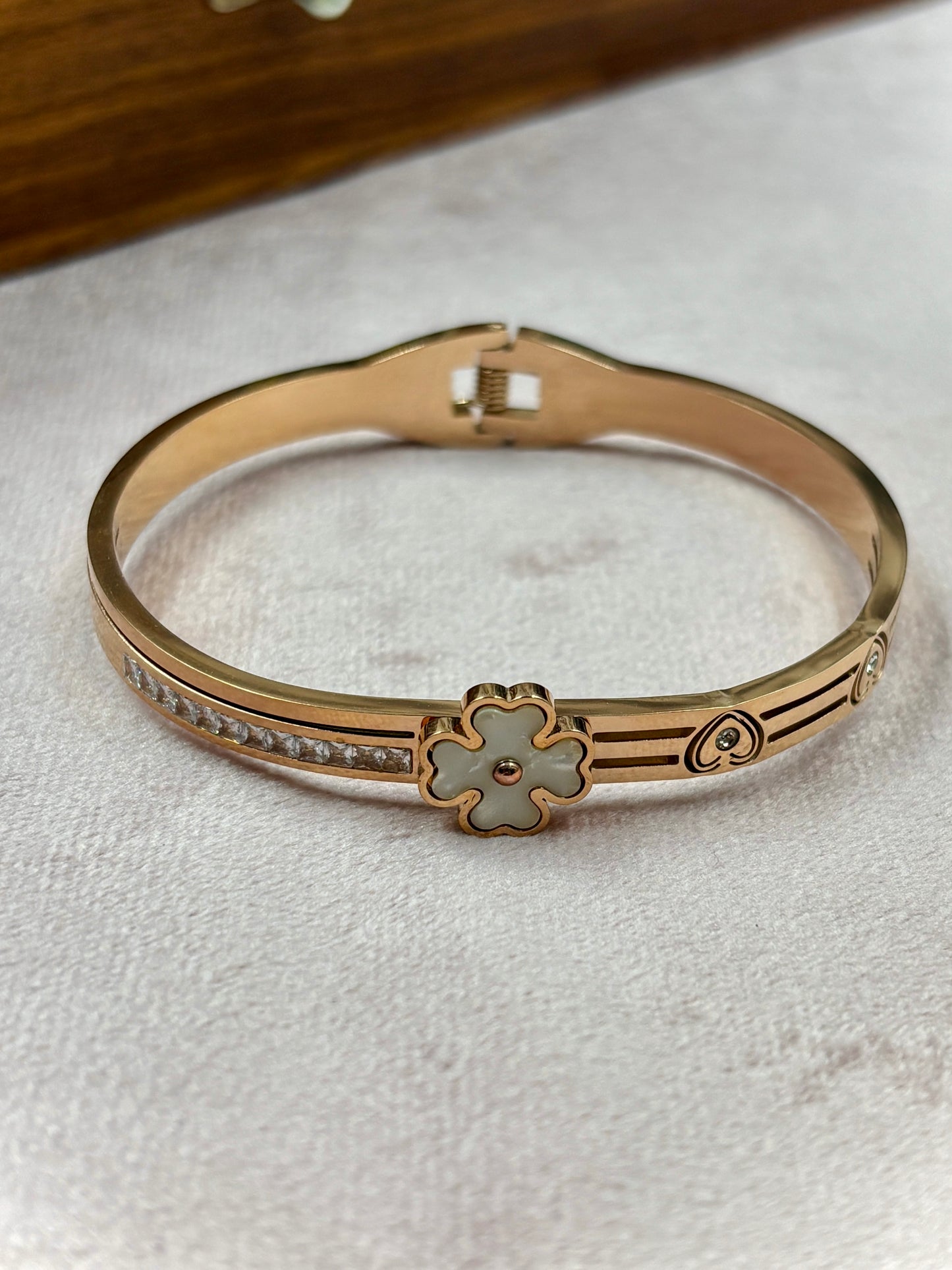 Minimalist Rose Gold Bracelet – Stainless Steel Waterproof