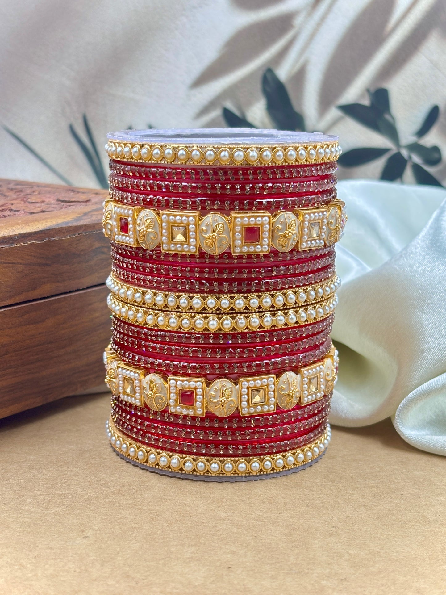 Trendy Rani Glass Bangles Set