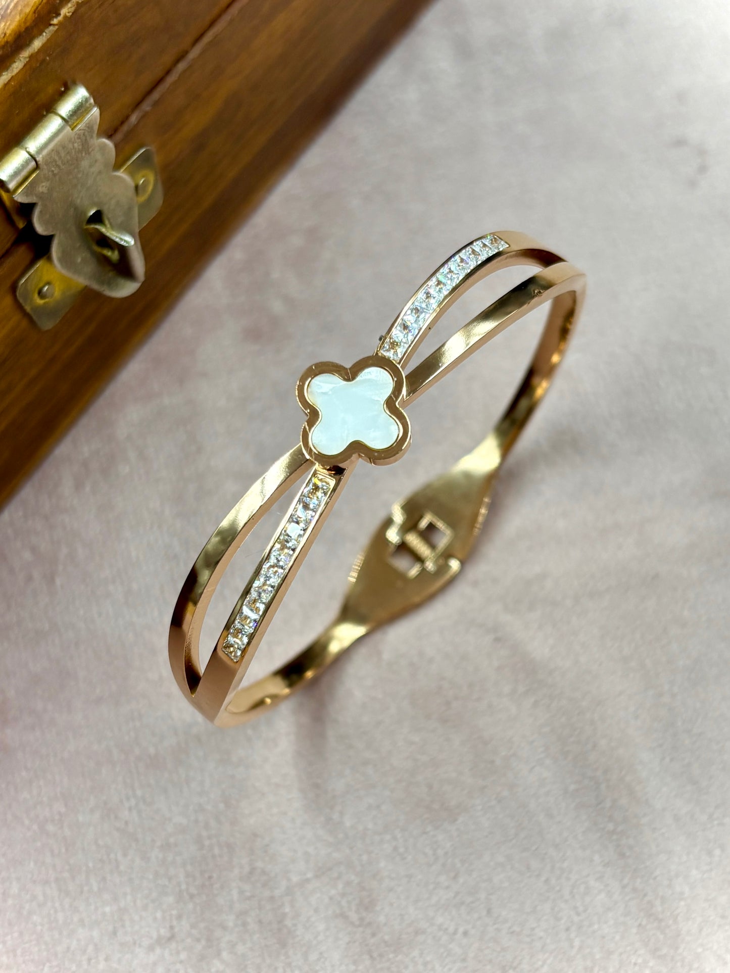 Luxury Rose Gold Bracelet for Women – Hypoallergenic Jewelry